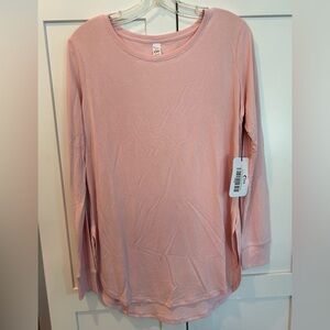 Zyia Activewear New Slit Swoop Long Sleeve Tshirt